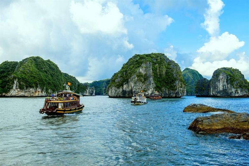 Tạp chí Du lịch Wanderlust Tips |Những trải nghiệm nên thử khi đến vịnh Lan Hạ, Hải Phòng