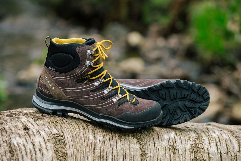 Tạp chí Du lịch Wanderlust Tips Bỏ túi những mẹo để chọn được đôi giày trekking tốt nhất