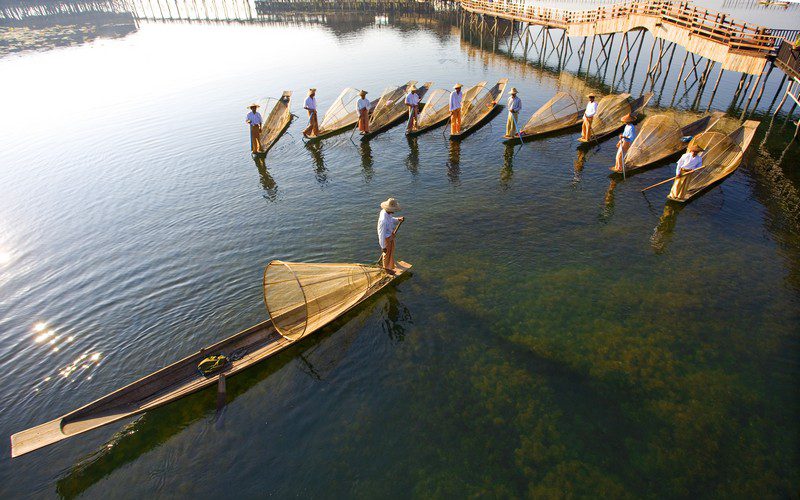 Tạp chí Du lịch Wanderlust Tips Du lịch hồ Inle: Khám phá nét đẹp của những "người sống trên hồ"