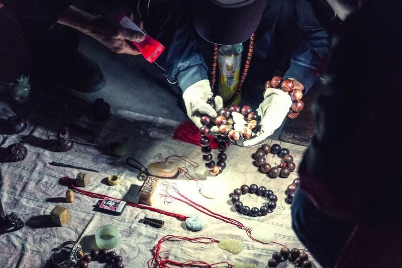 Độc đáo khu "chợ ma" duy nhất giữa lòng Bắc Kinh, Trung Quốc 6 Tạp chí Du lịch Wanderlust Tips Độc đáo khu "chợ ma" duy nhất giữa lòng Bắc Kinh, Trung Quốc