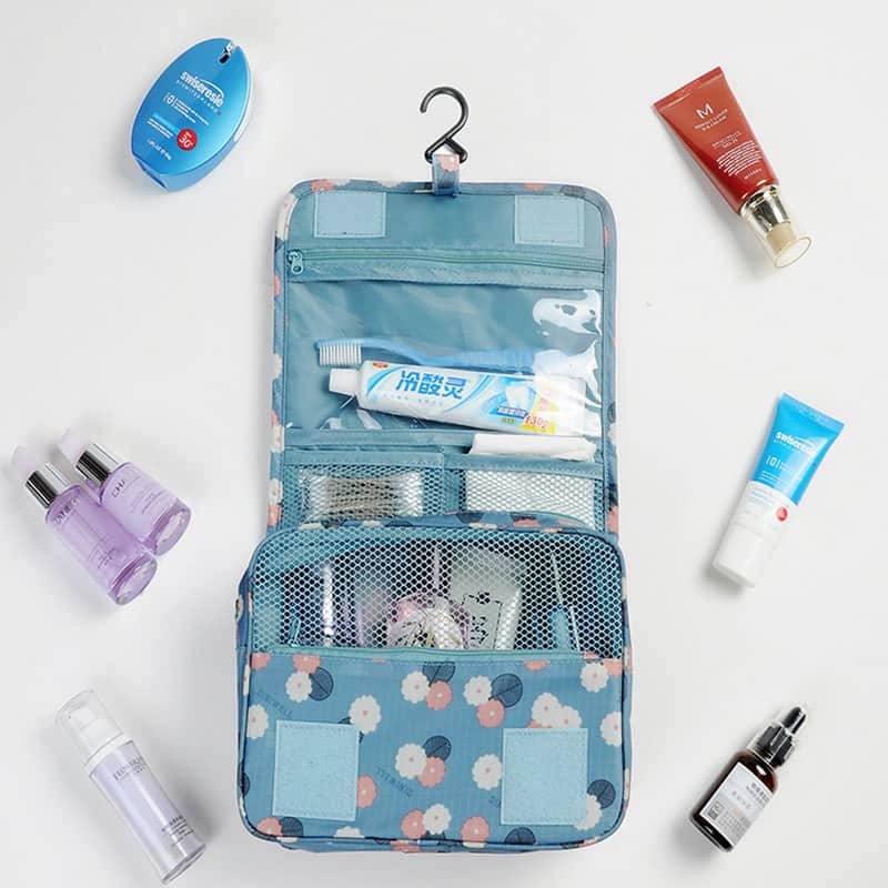 Bỏ túi những mẹo nhỏ để đóng gói mỹ phẩm khi đi du lịch 8 Wanderlust Tips meo dong goi my pham khi di du lich 06