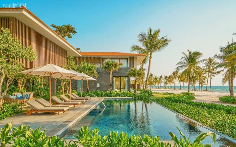 Tạp chí Du lịch Wanderlust Tips Kiệt tác biệt thự bên hồ sen tại Intercontinental Phu Quoc Long Beach Resort