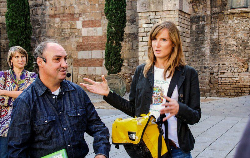 Tạp chí Du lịch Wanderlust Tips Những tour du lịch đặc biệt được hướng dẫn bởi người vô gia cư