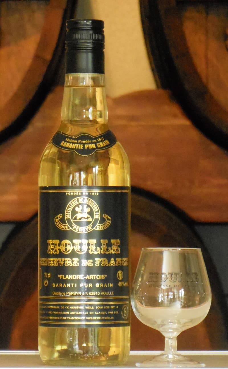 Wanderlust Tips thuong thuc nhung coc ruou doc dao tren khap the gioi 03