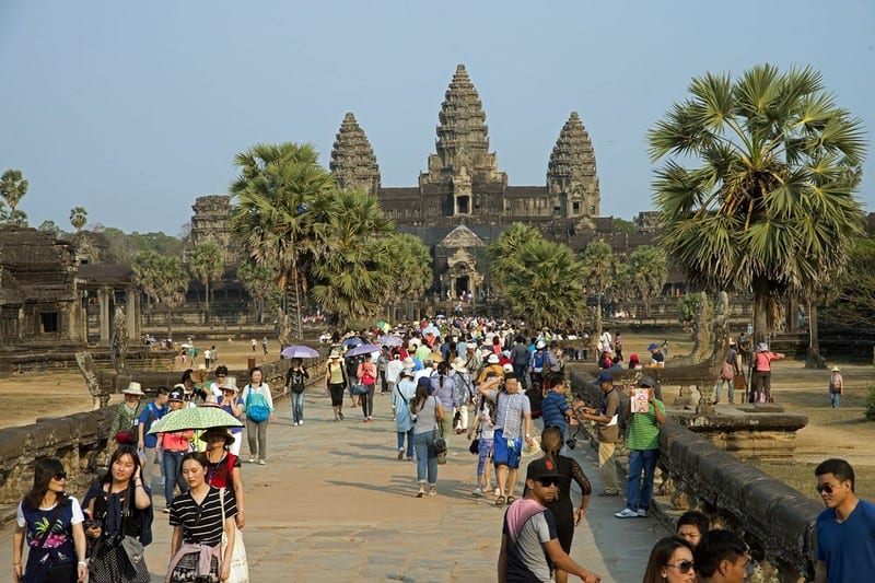 Tạp chí Du lịch Wanderlust Tips | Campuchia: Siết chặt hoạt động kinh doanh ăn uống tại Angkor Wat