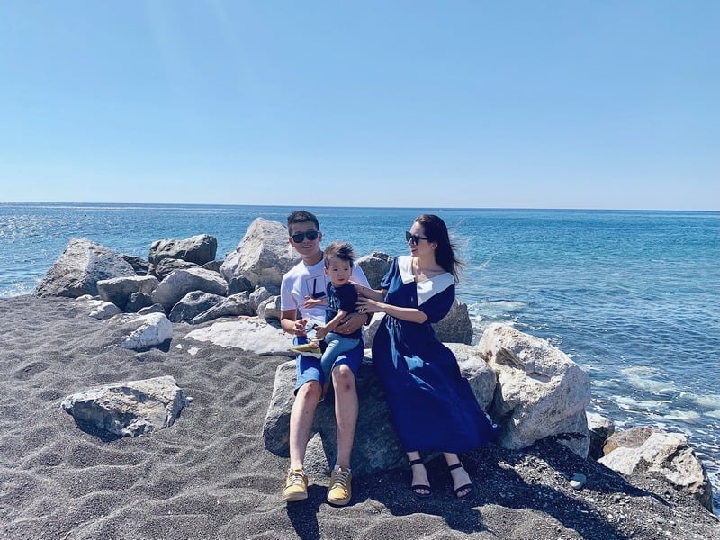Tạp chí Du lịch Wanderlust Tips | Ghé thăm Hy Lạp cùng gia đình nhỏ ở hòn đảo thiên đường Santorini