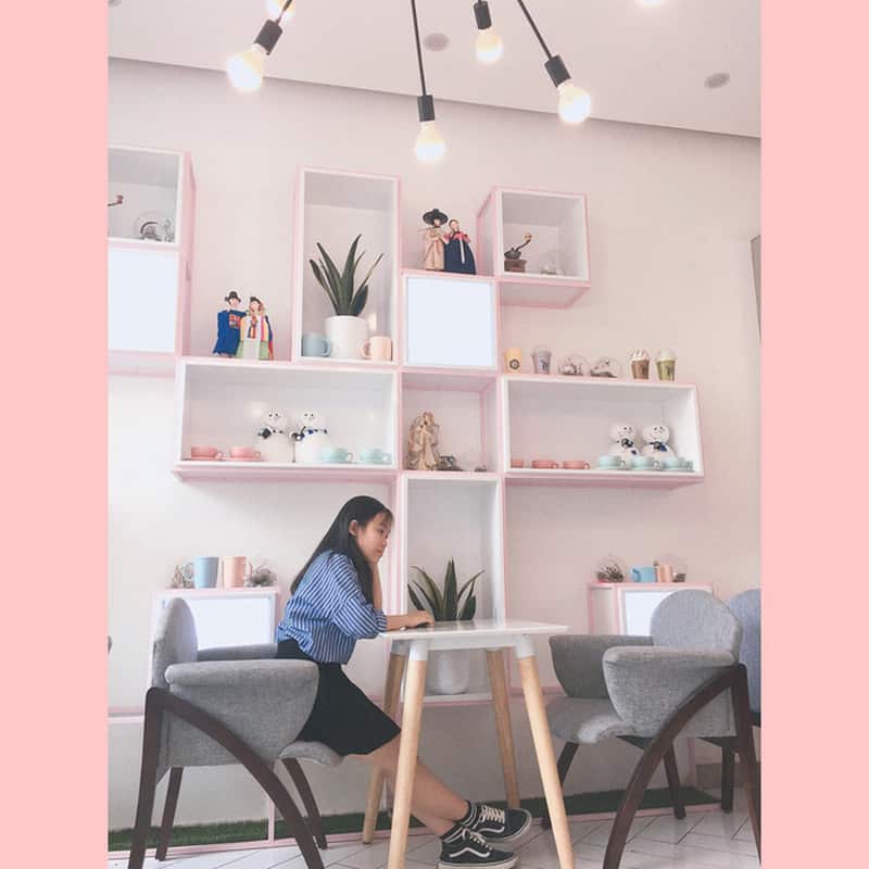 wanderlust tips diem danh nhung quan ca phe mau hong xinh xan o sai gon 5