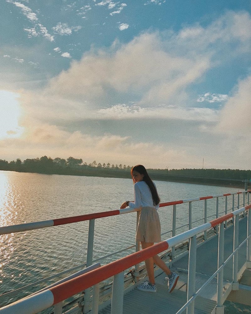 Tạp chí Du lịch Wanderlust Tips | Du lịch hồ Trị An: Hành trình tìm bình yên ở Đồng Nai