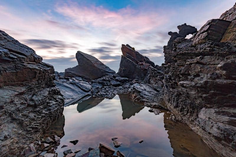 wanderlust tips dung chan ben ghenh da ban than dep nhu tranh ve o xu quang 10