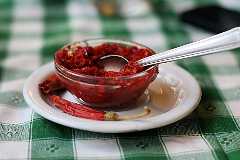 Những món quà độc đáo trên đường du lịch thế giới 10 wanderlust tips goi y nhung mon qua luu niem doc dao khi di du lich 6