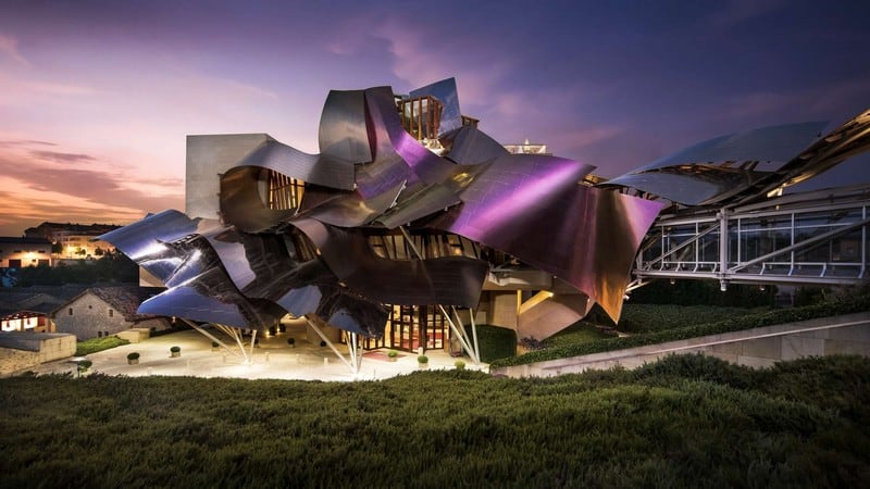 Tạp chí Du lịch Wanderlust Tips | Marques de Riscal Vineyard: Nơi ta ấn tượng từ cái nhìn đầu tiên