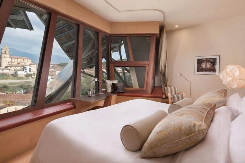 Tạp chí Du lịch Wanderlust Tips | Marques de Riscal Vineyard: Nơi ta ấn tượng từ cái nhìn đầu tiên