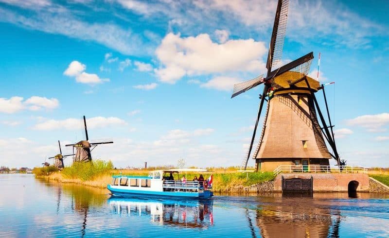 wanderlust tips niu giu an yen o lang coi xay gio Kinderdijk ha lan 3