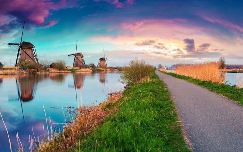 wanderlust tips niu giu an yen o lang coi xay gio Kinderdijk ha lan 8