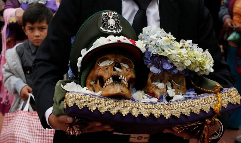 Tạp chí Du lịch Wanderlust Tips | Rùng mình lễ hội đầu lâu lạ kỳ ở thủ đô La Paz, Bolivia 