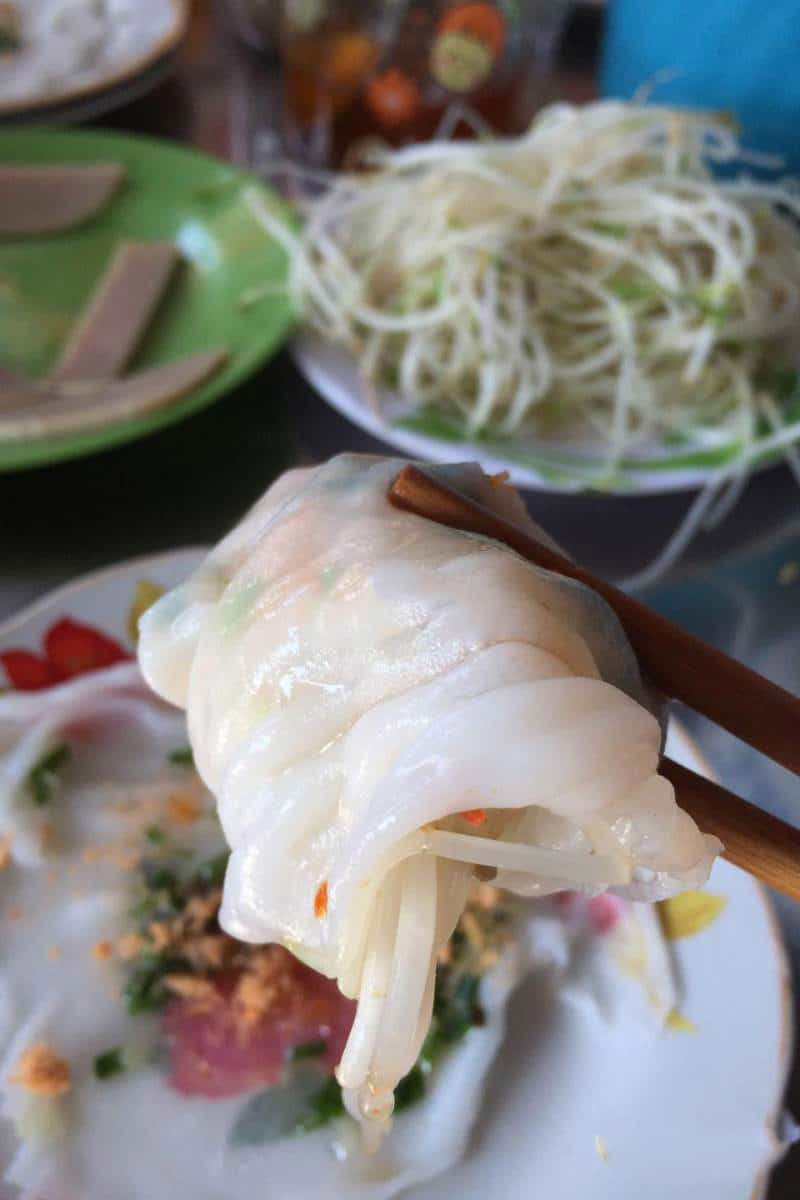 Tạp chí Du lịch Wanderlust Tips | Nhớ nếm bánh ướt Diên Khánh khi đến Nha Trang