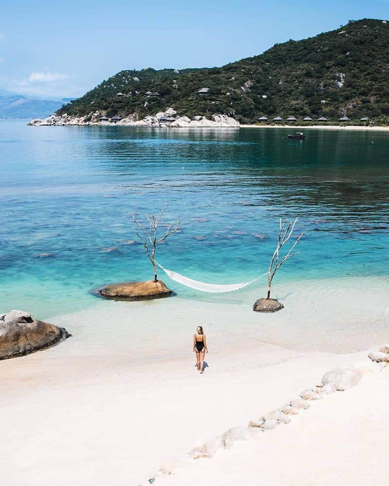 Tạp chí Du lịch Wanderlust Tips | Vịnh Ninh Vân: Thiên đường trác tuyệt chốn nhân gian 