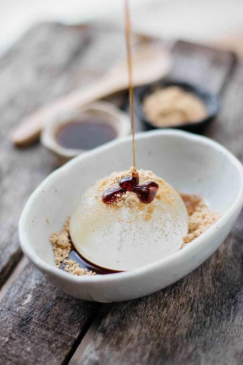 Tạp chí Du lịch Wanderlust Tips Bánh Mizu Mochi: Sự tinh khiết từ những giọt nước