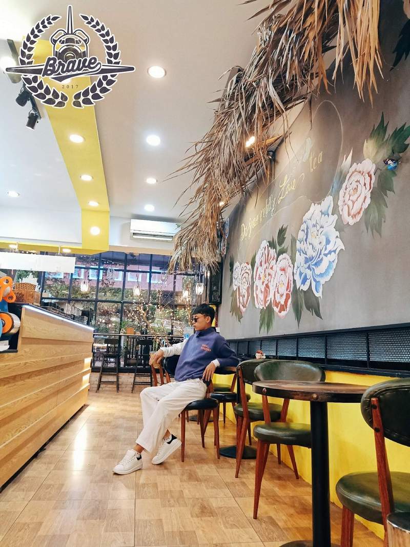 wanderlust tips chang dien vien mua 9x ghi dau an tuoi tre voi dam me xe dich 3