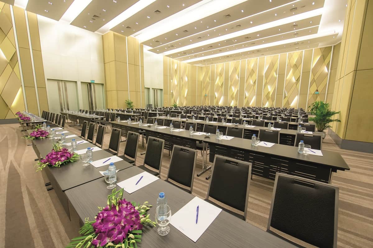 Tạp chí Du lịch Wanderlust Tips Leading MICE Hotel vinh danh khách sạn Novotel Danang Premier Han River