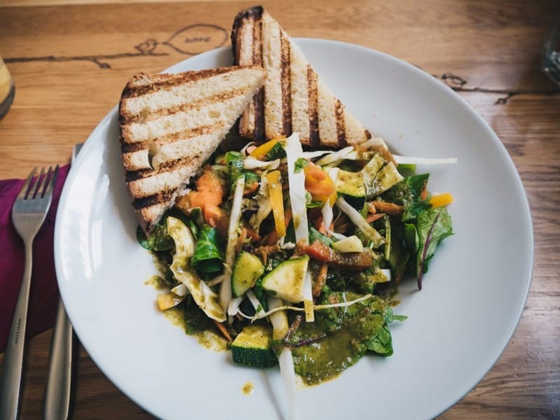 Wanderlust Tips nhung thanh pho tuyet voi cho tin do an chay 08