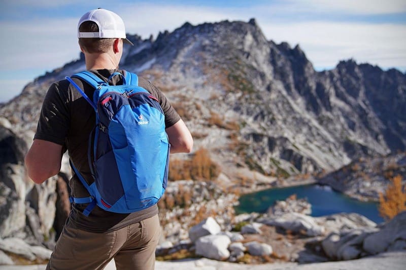 Tạp chí Du lịch Wanderlust Tips Những vật dụng cần thiết cho hành trình hiking khám phá thế giới
