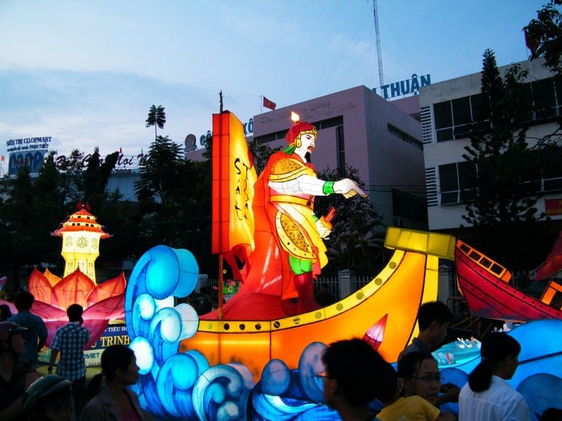 Tìm về tuổi thơ với những địa điểm đón Trung thu tuyệt đẹp 9 Wanderlust Tips tro ve tuoi tho voi cac dia diem don trung thu ruc ro 05