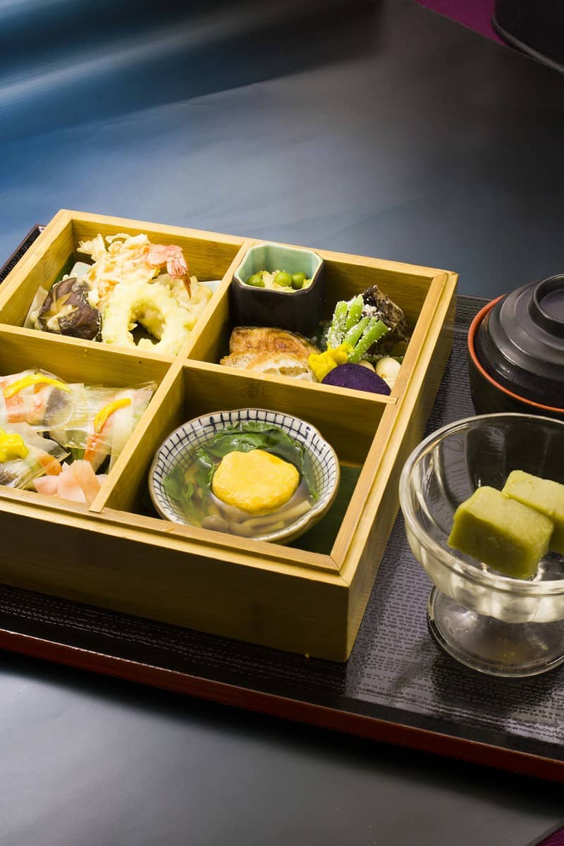 Tạp chí Du lịch Wanderlust Tips Từng bừng chương trình ưu đãi ẩm thực tại khách sạn Fortuna Hanoi