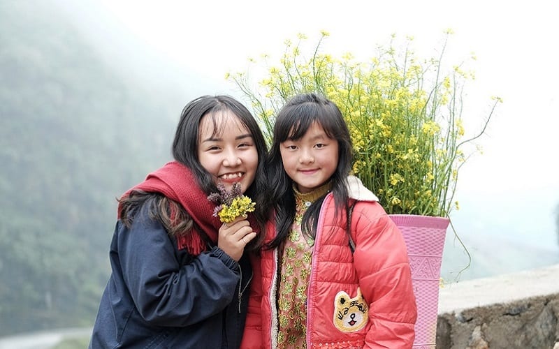 Tạp chí Du lịch Wanderlust Tips | 9X sở hữu nụ cười xinh như nắng mê mẩn miền núi đá Hà Giang