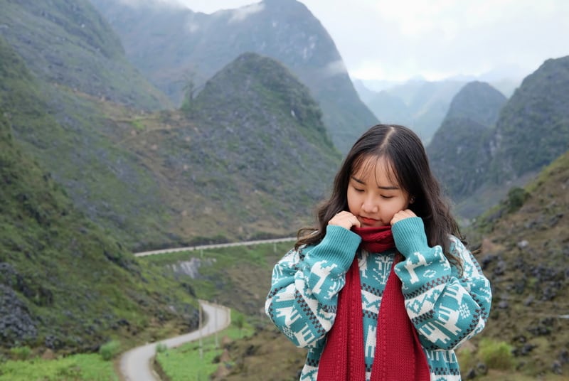 wanderlust tips travel blogger so huu nu cuoi de thuong kham pha mien nui da ha giang 2