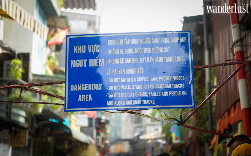 Tạp chí Du lịch Wanderlust Tips | Chính thức "khai tử" phố cà phê đường tàu Phùng Hưng, Hà Nội