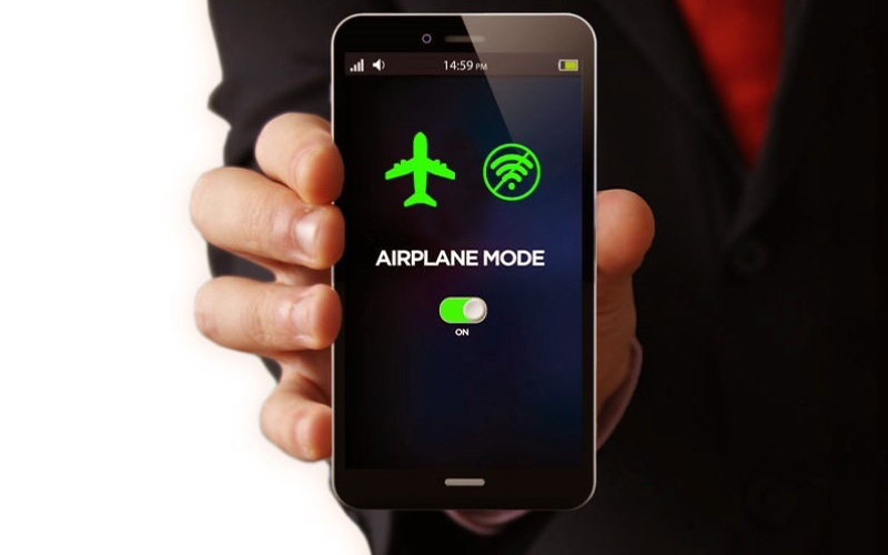 Tạp chí Du lịch Wanderlust Tips | Bạn đã thật sự hiểu rõ về chế độ máy bay trên điện thoại?