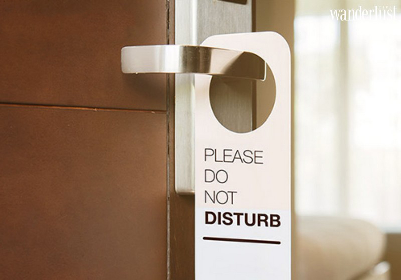 Tạp chí Du lịch Wanderlust Tips | Bí kíp sống xót khi qua đêm ở trong khách sạn một mình