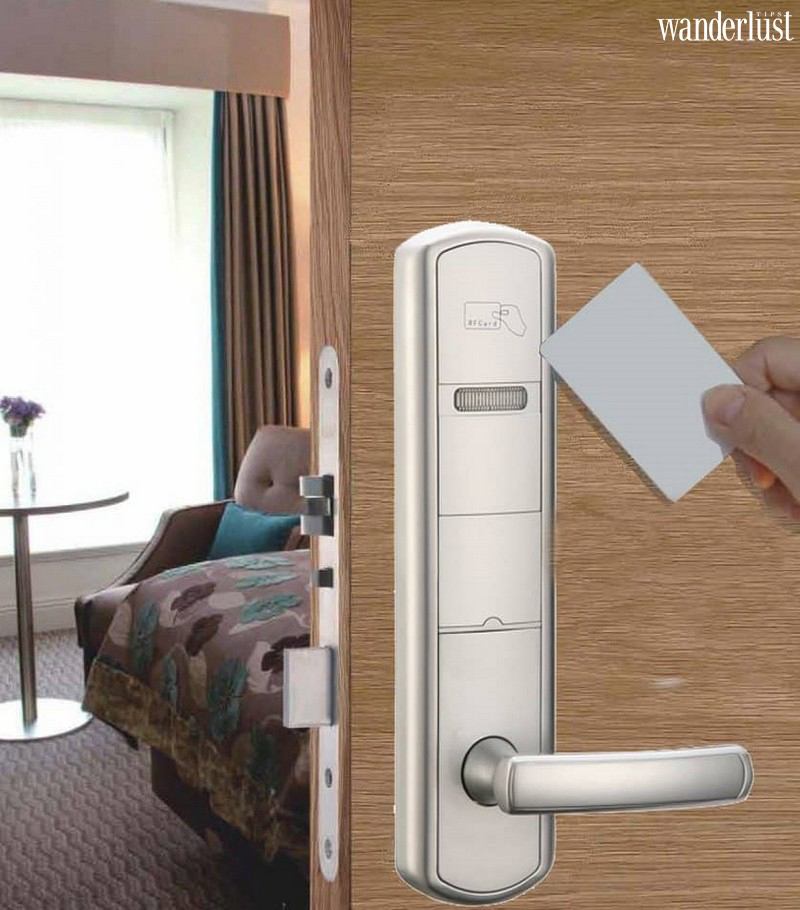 Tạp chí Du lịch Wanderlust Tips | Bí kíp sống xót khi qua đêm ở trong khách sạn một mình