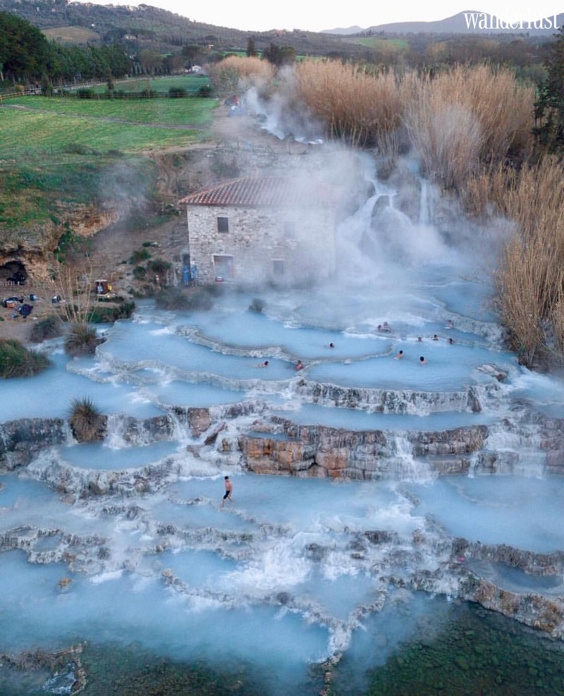 Cascate Del Mulino, suối nước nóng xanh ngọc mơ màng tại Italy 8 Wanderlust tips cascate del mulino suoi nuoc nong xanh ngoc mo mang tai italy 2