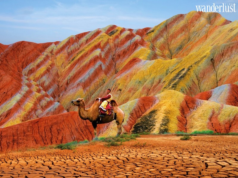 Tạp chí Du lịch Wanderlust Tips | Ngắm nhìn dãy núi cầu vồng tại Trung Quốc đẹp như mơ