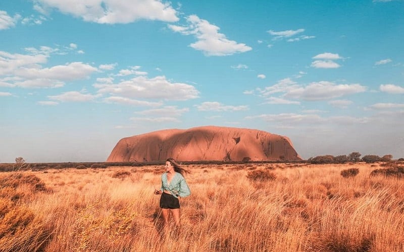 Tạp chí Du lịch Wanderlust Tips | Núi thiêng Uluru, nước Úc sẽ chính thức đóng cửa vĩnh viễn