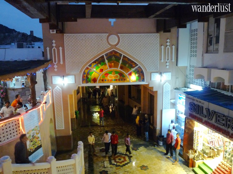 Đắm chìm trong không gian tràn sức sống của chợ Muttrah, Oman 5 Tạp chí Du lịch Wanderlust Tips Đắm chìm trong không gian tràn sức sống của chợ Muttrah, Oman
