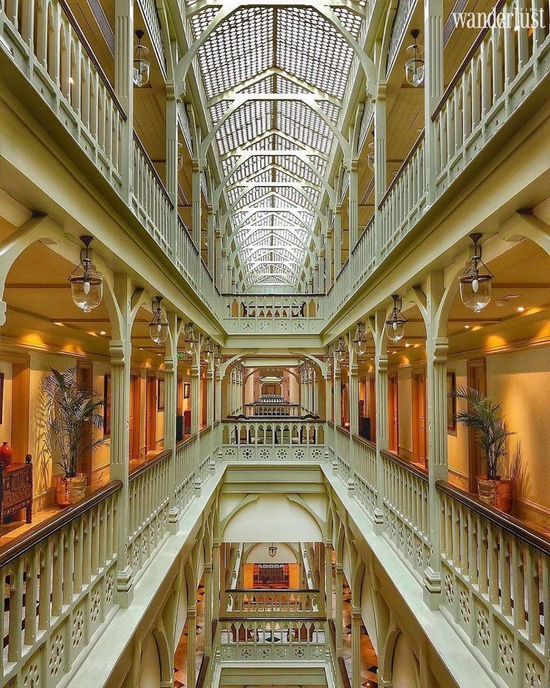 Những khách sạn sang trọng từng đón tiếp Hoàng gia 10 Wanderlust Tips nhung khach san tung phuc vu gioi hoang gia 01