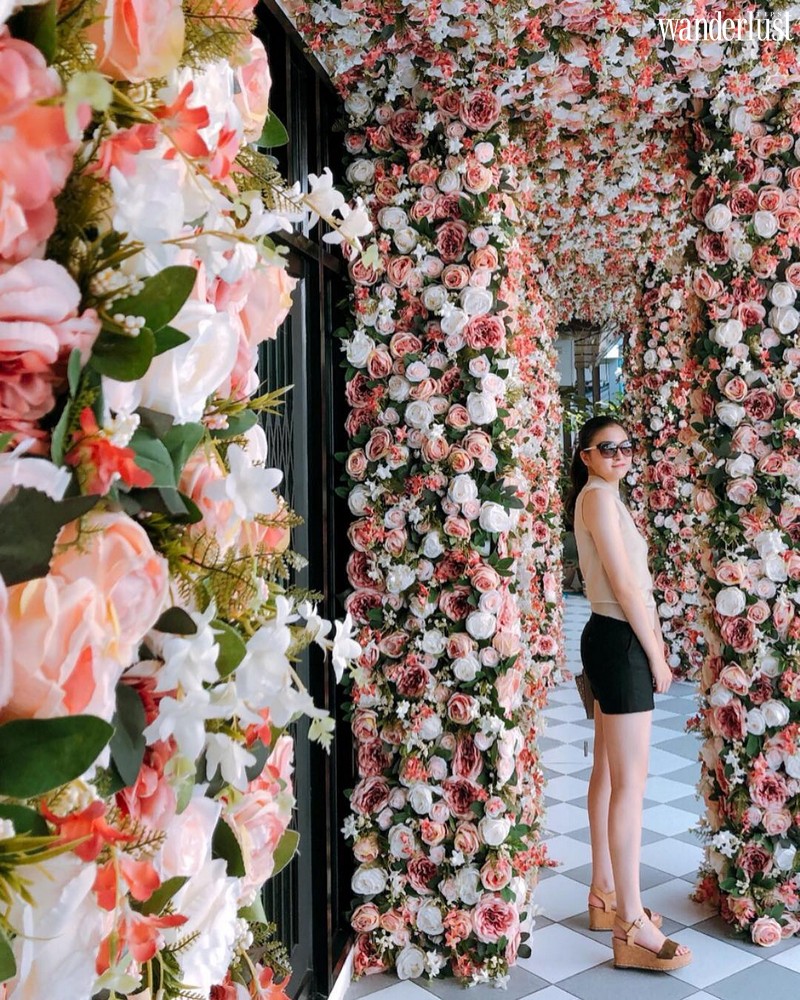 Tạp chí du lịch Wanderlust Tips | Bangkok: Xuất hiện quán cà phê cố tích dành cho các tín đồ “sống ảo”