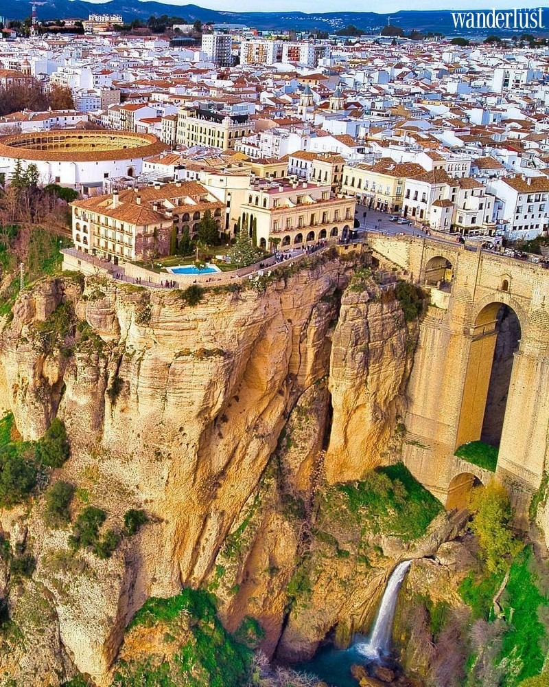 Tạp chí Du lịch Wanderlust Tips | Các thành phố nổi tiếng trên thế giới sẽ như thế nào qua điểm nhìn của loài chim?