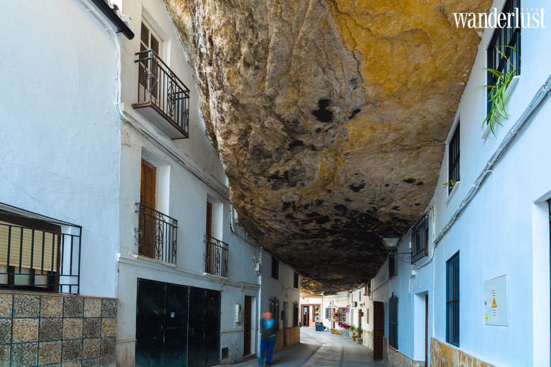Tây Ban Nha: Setenil de las Bodegas thị trấn bị "đá đè" hút hàng ngàn khách du lịch ghé thăm 7 Tạp chí Du lịch Wanderlust Tips | Tây Ban Nha: Thị Trấn bị “đá đè” thu hút hàng ngàn khách du lịch ghé thăm