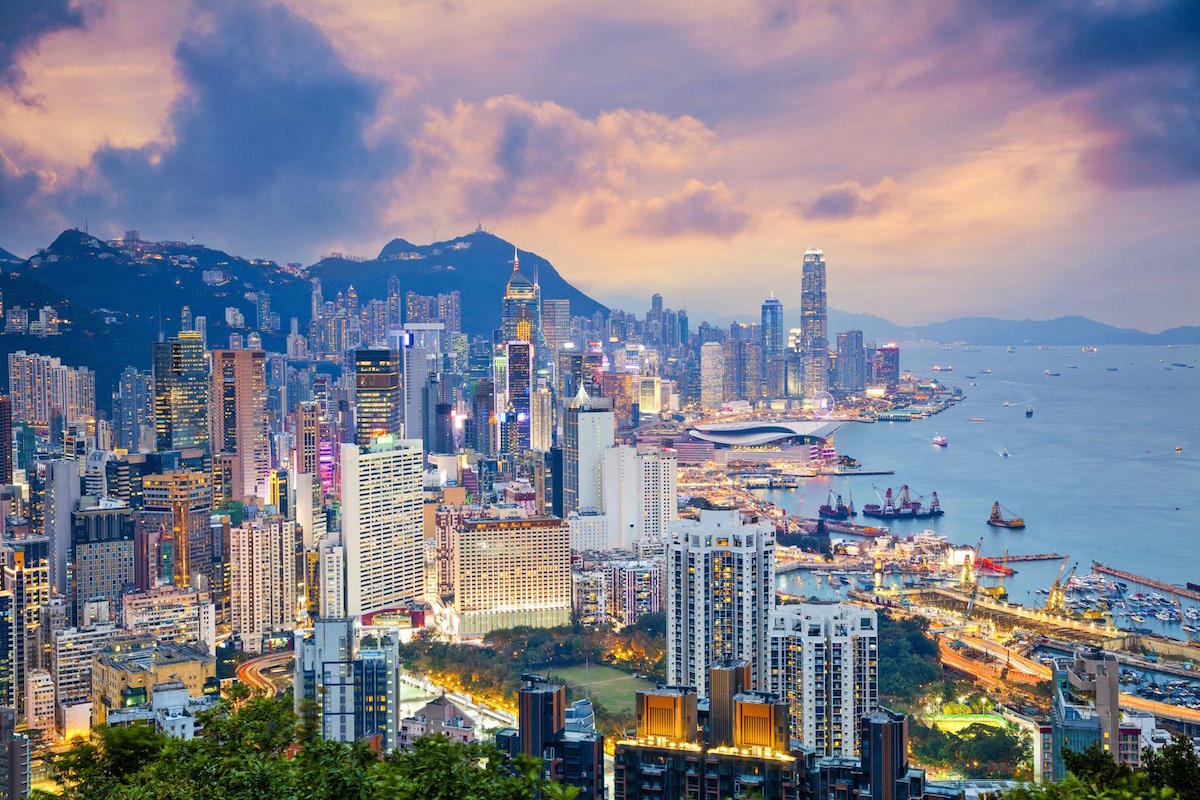 Wanderlust Tips - Khách du lịch đến Hong Kong giảm mạnh vì biểu tình