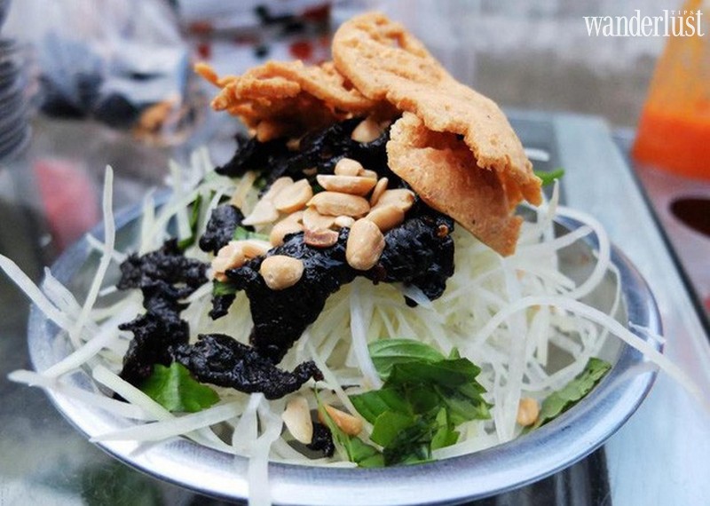 Gỏi bò khô: Món quà ăn vặt thu hút giới trẻ TP.HCM 8 wanderlust tips goi bo kho mon qua an vat thu hut gioi tre tp hcm 04