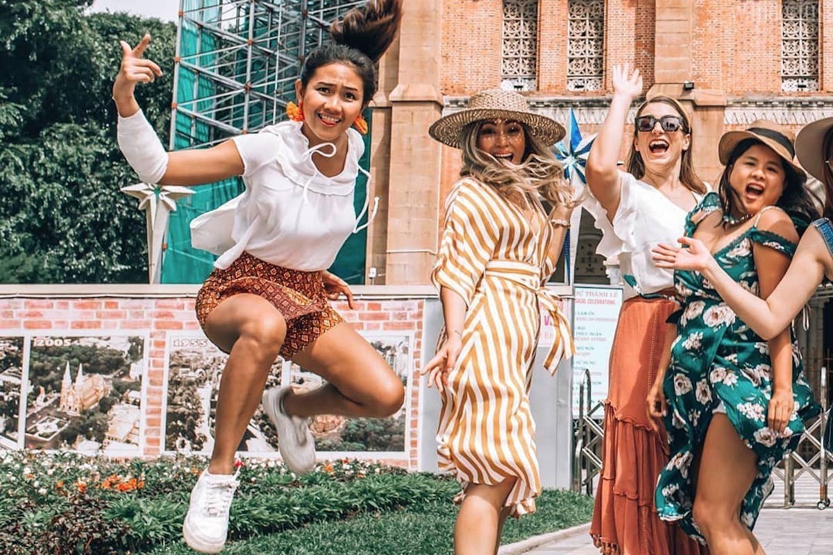 Tạp chí Du lịch Wanderlust Tips | Hello World #5: Vì sao tôi yêu Việt Nam? 