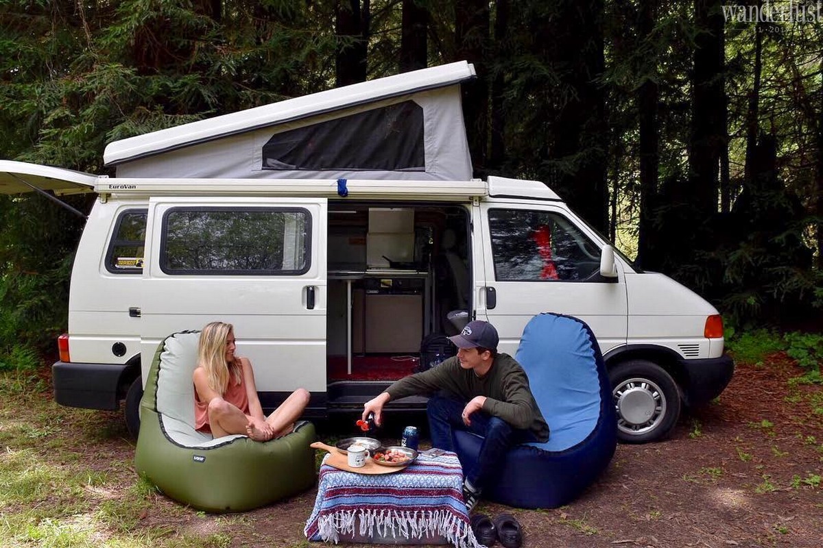 Cuộc sống trên những chiếc xe van: Chuyến phiêu du của tâm hồn lãng tử 8 Tạp chí Du lịch Wanderlust Tips | Cuộc sống trên những chiếc xe van: Chuyến phiêu du của tâm hồn lãng tử