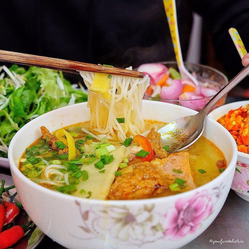 wanderlust tips da nang va nhung mon an ngap topping06