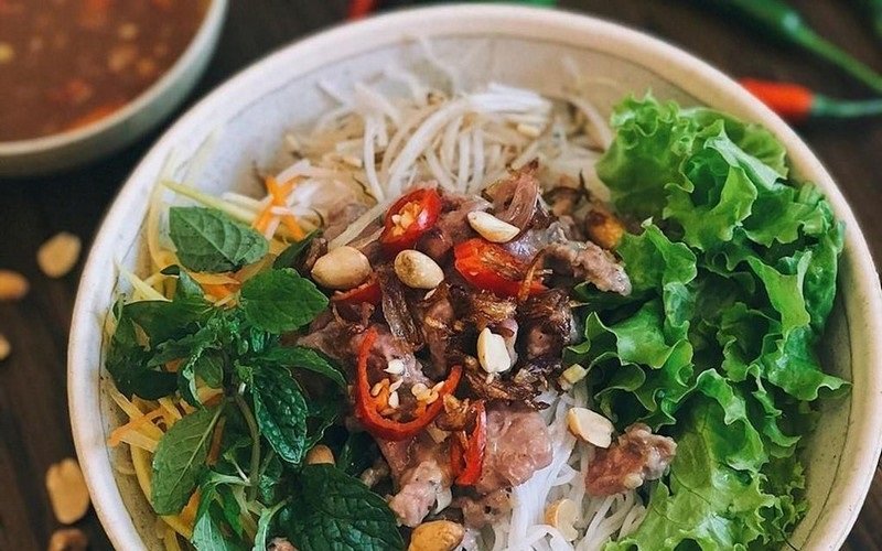 Đà Nẵng và những món ăn "ngập topping" không thể bỏ qua 5 wanderlust tips da nang va nhung mon an ngap topping07