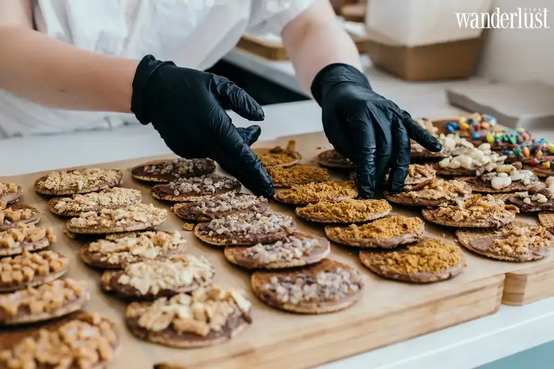 Tạp chí Du lịch Wanderlust Tips | Thích thú với món bánh Stroopwafel sắc màu tại Amsterdam