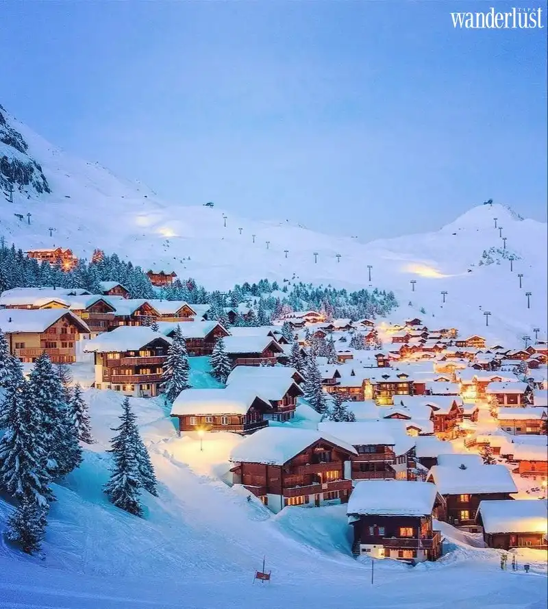 Tạp chí Du lịch Wanderlust Tips | Làng Bettmeralp: Vẻ đẹp cổ tích cùng những mái nhà phủ tuyết trắng